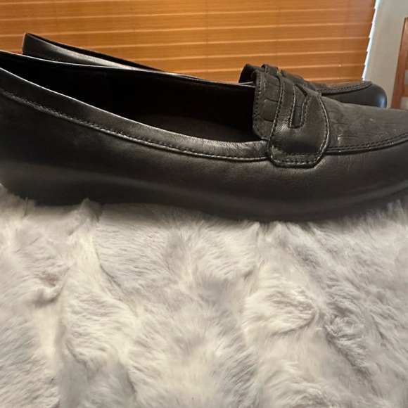 MUNRO WOMEN’S LOAFERS NWOB - Picture 3 of 6